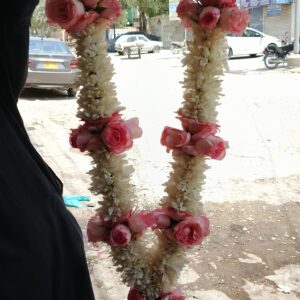 Artisanal Soft Pink Rose & White Chrysanthemum Layered Haar