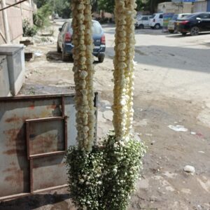 Artisanal White Rose & Baby's Breath "Gypsophila" Luxe Haar WITH MOTIYAN