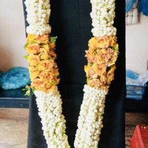 YELLOW ROSE AND MOTIYAN HAAR