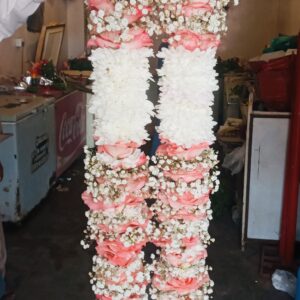 PINK ROSES & WHITE DAISY HAAR { GARLAND } WITH BABY BREATH