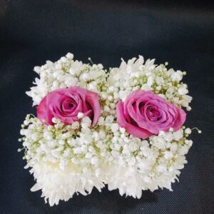 purple and white kangan with baby breath