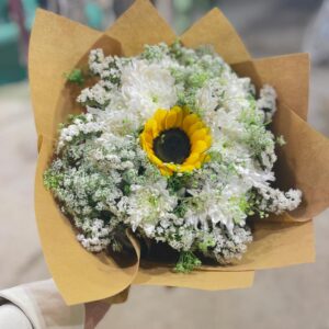 1 SUNFLOWER BOUQUET WITH WHITE DAISY